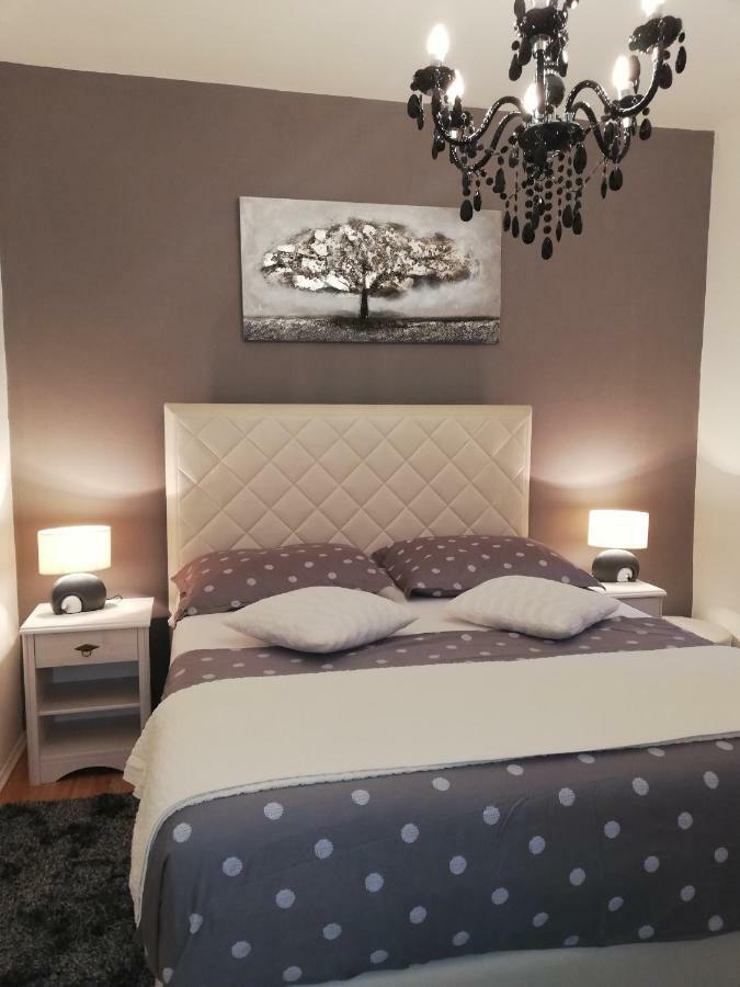Apartment Lily Задар Екстер'єр фото